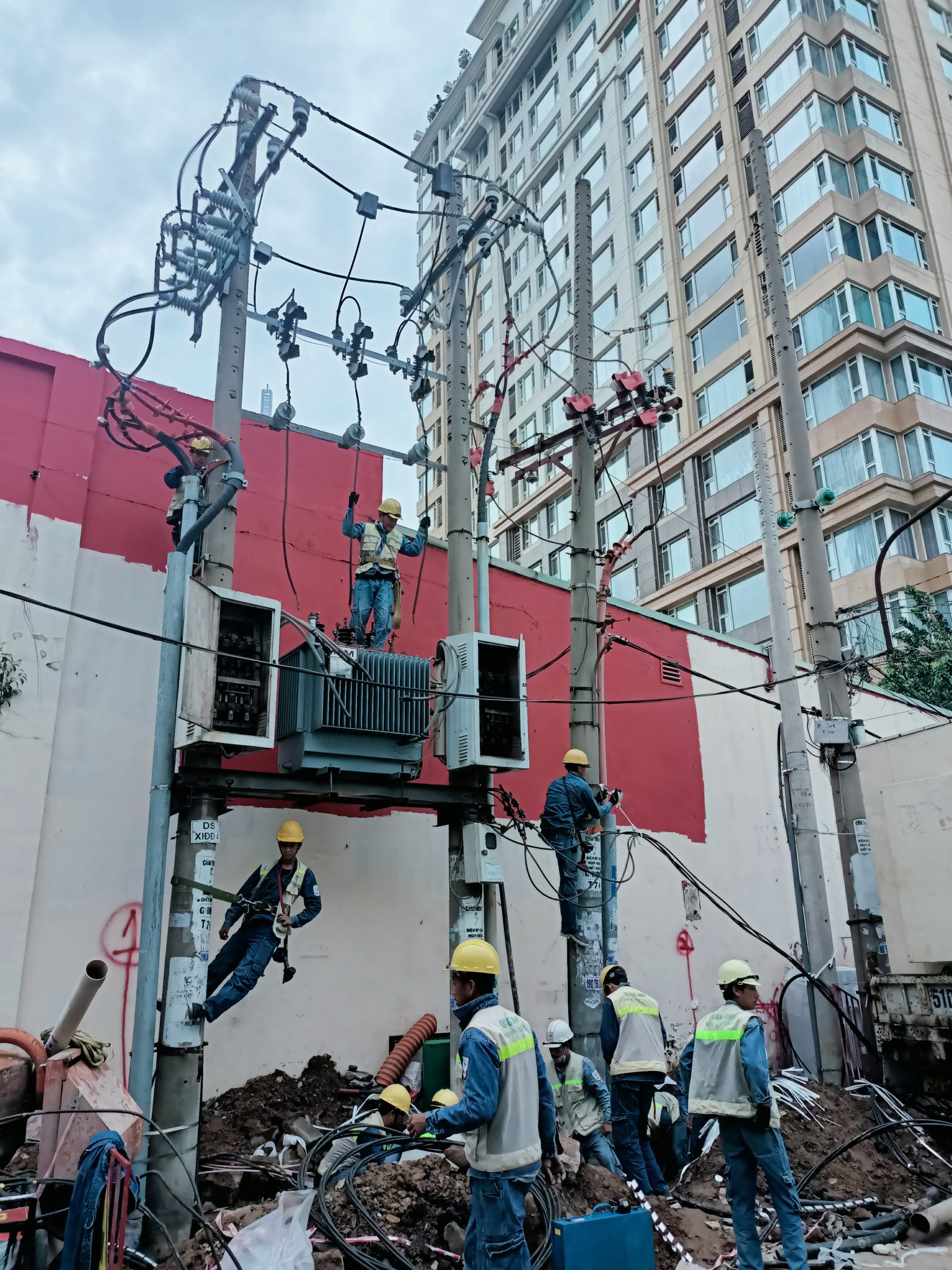 Tiêu chuẩn kỹ thuật và yêu cầu cho trạm sạc nhanh.