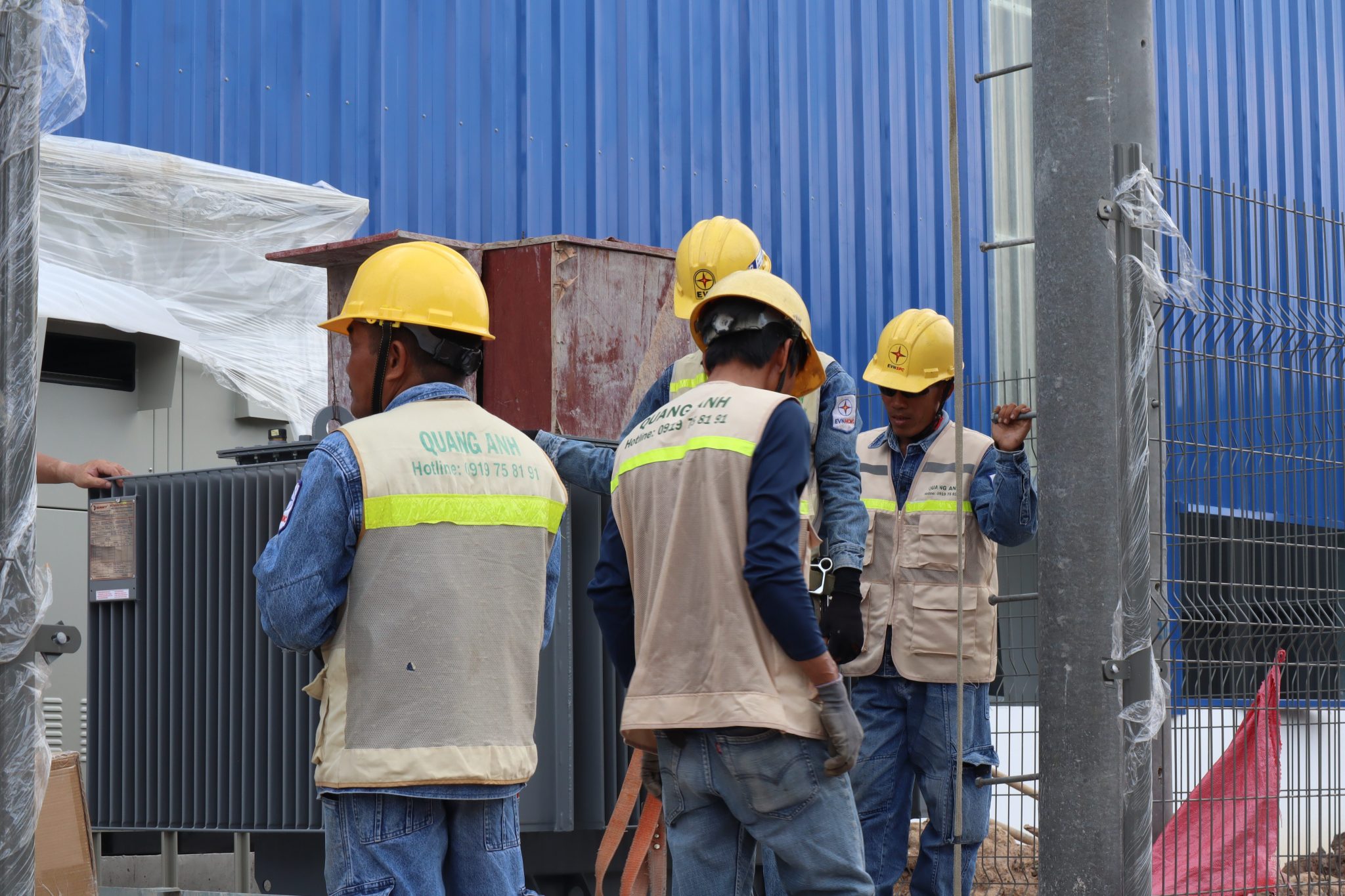 Hệ thống trạm biến áp đang vận hành Hệ thống trạm biến áp đang vận hành