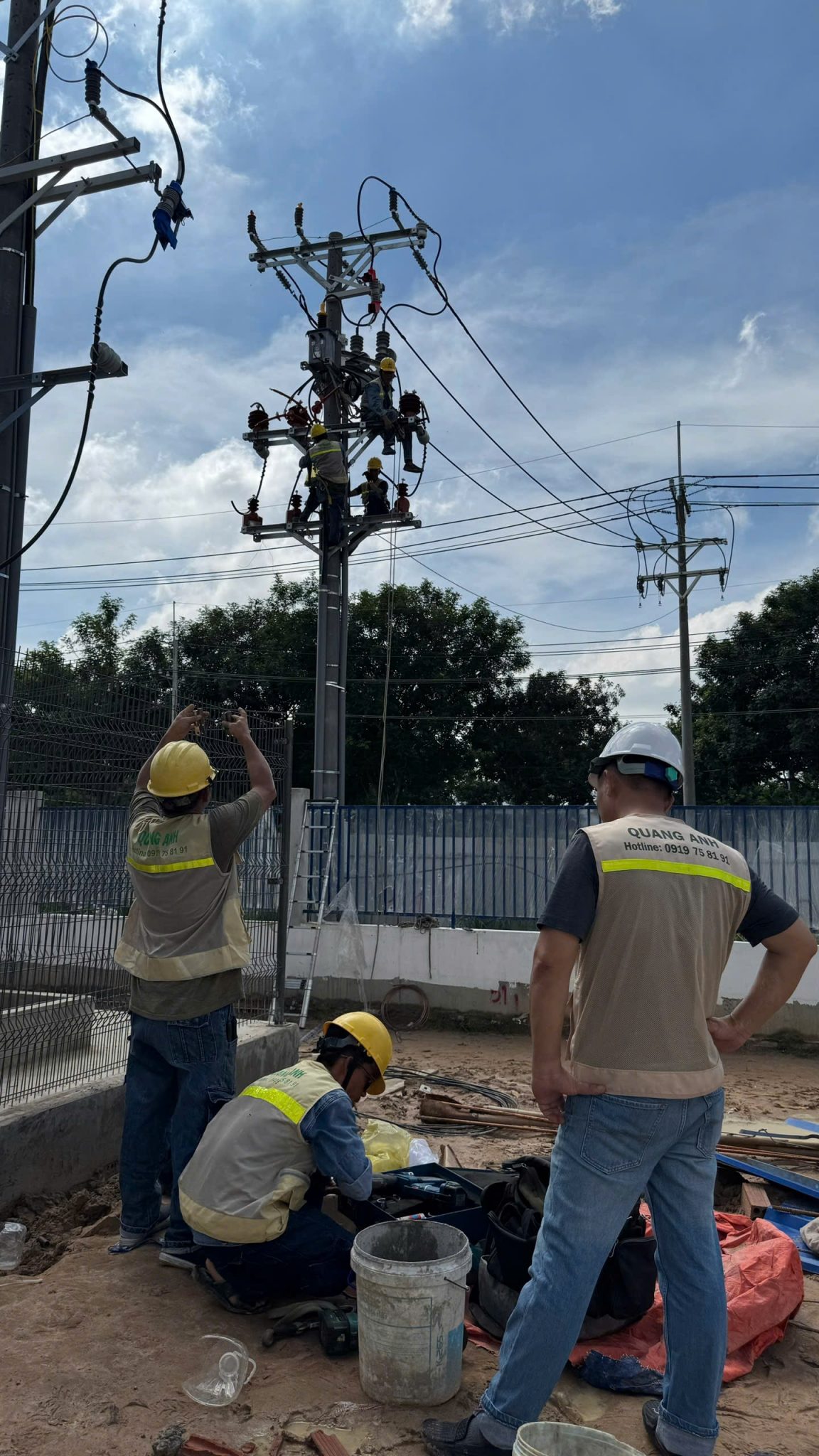 Trạm sạc công suất lớn với thiết bị hiện đại Trạm sạc công suất lớn với thiết bị hiện đại