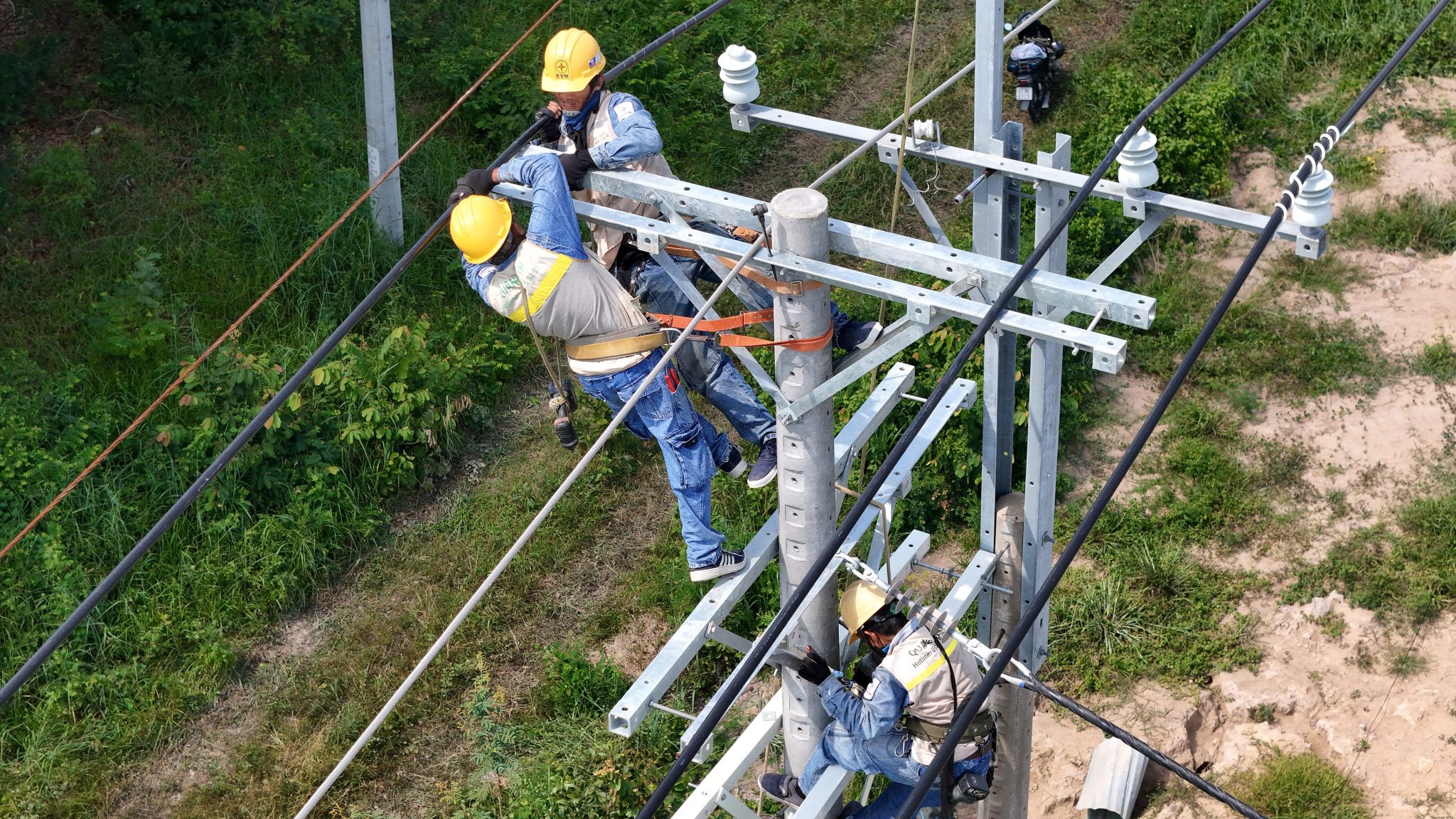 Giá Điện Mặt Trời 2025 Thông tin giá điện năng lượng mặt trời 2025.