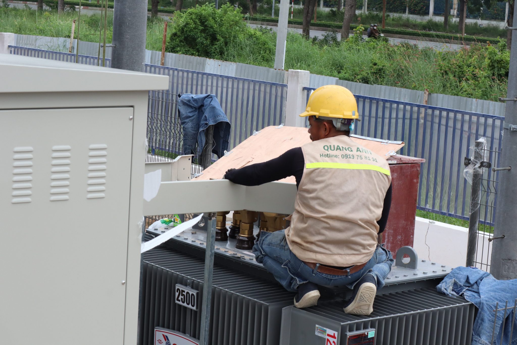 Thi công trạm sạc xe điện Thi công hệ thống sạc xe điện