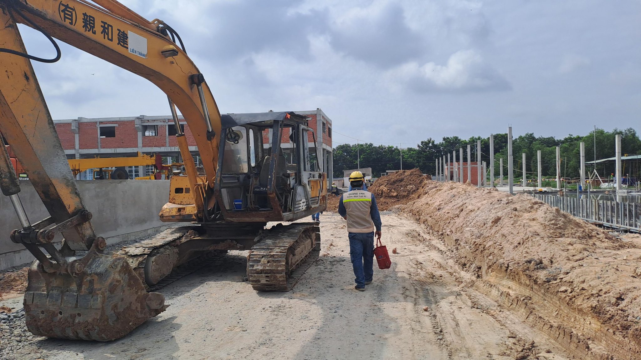 Giao diện công nghệ của QuangAnhcons.