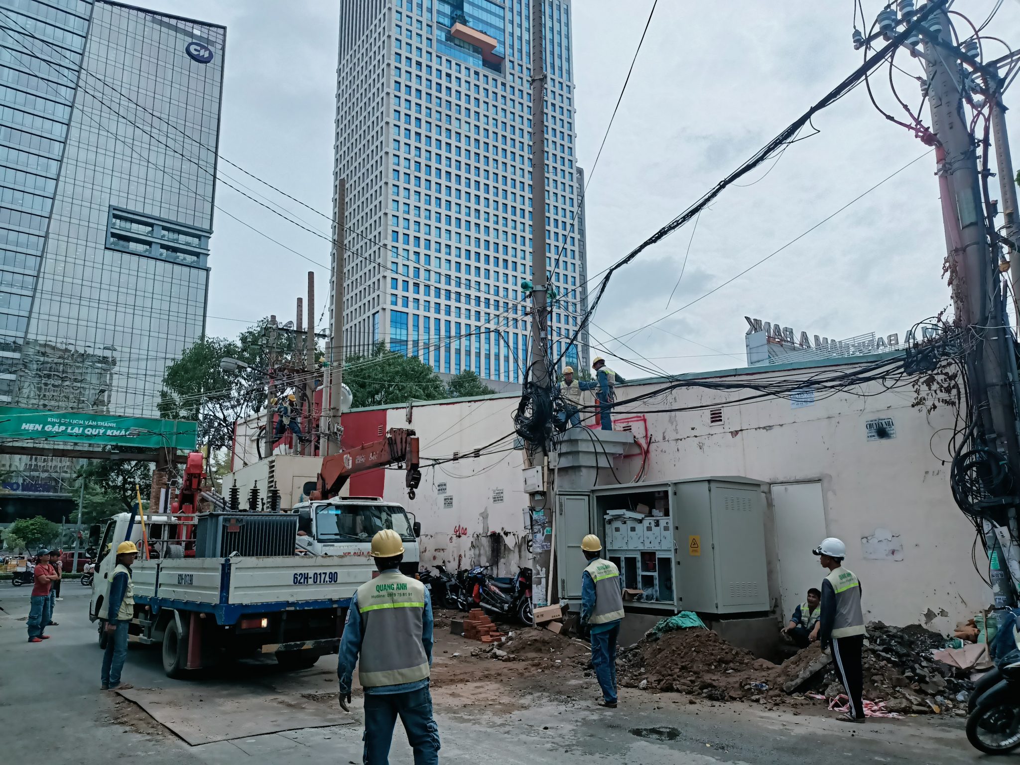 Hoàn thiện trạm biến áp 35kV Trạm biến áp 35kV trong giai đoạn xây dựng