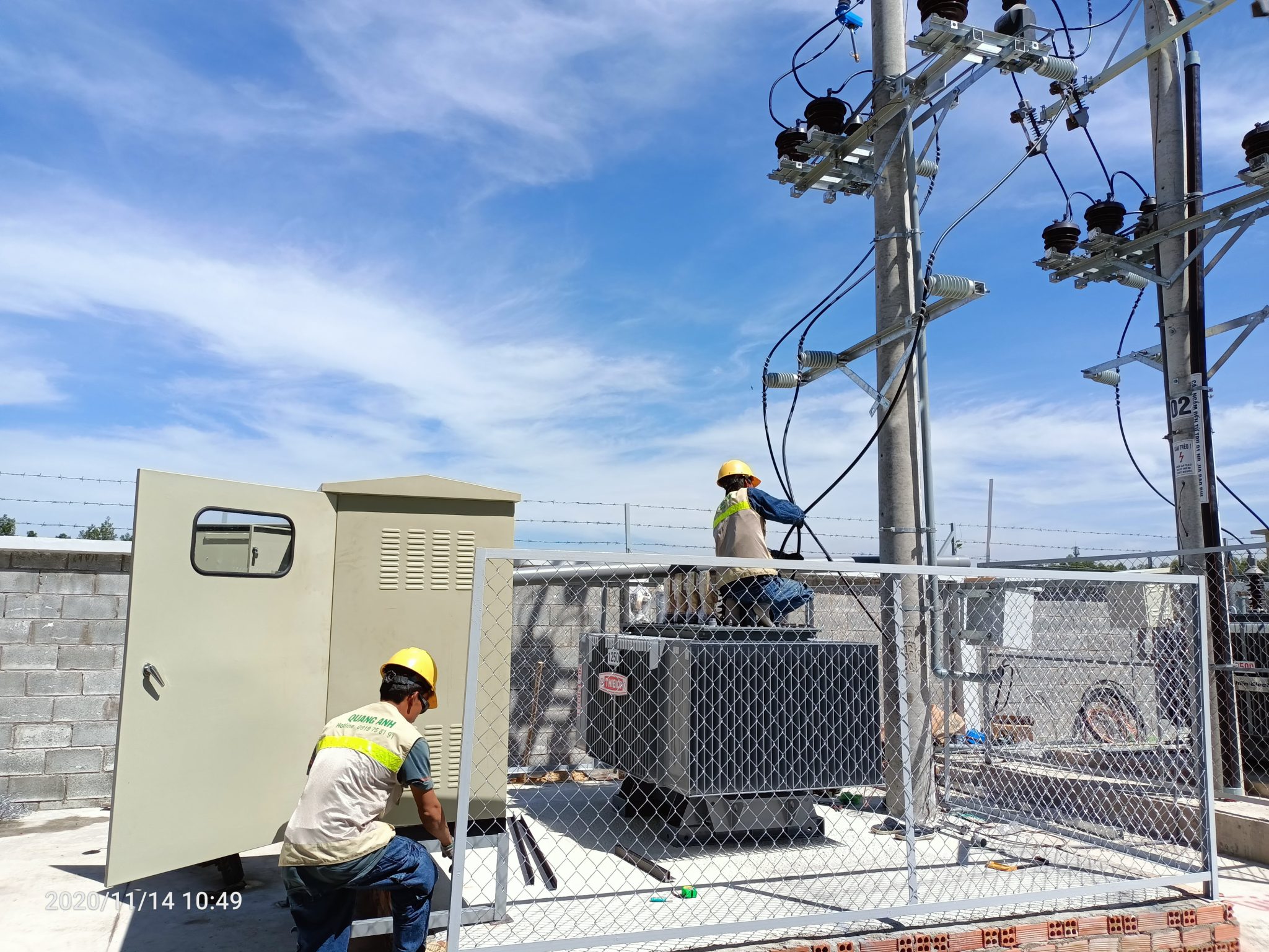 Trạm biến áp 1000kVA Trạm biến áp 1000kVA với cấu hình cụ thể.
