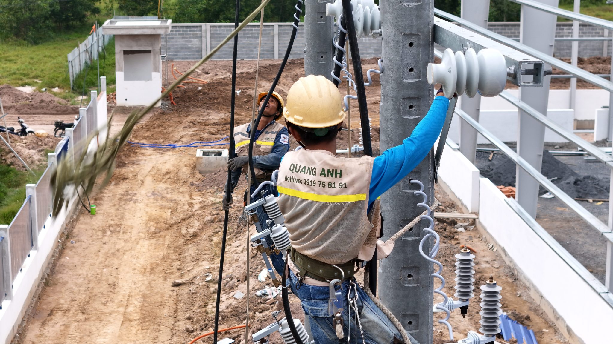 Thiết bị kỹ thuật cho trạm sạc VinFast.
