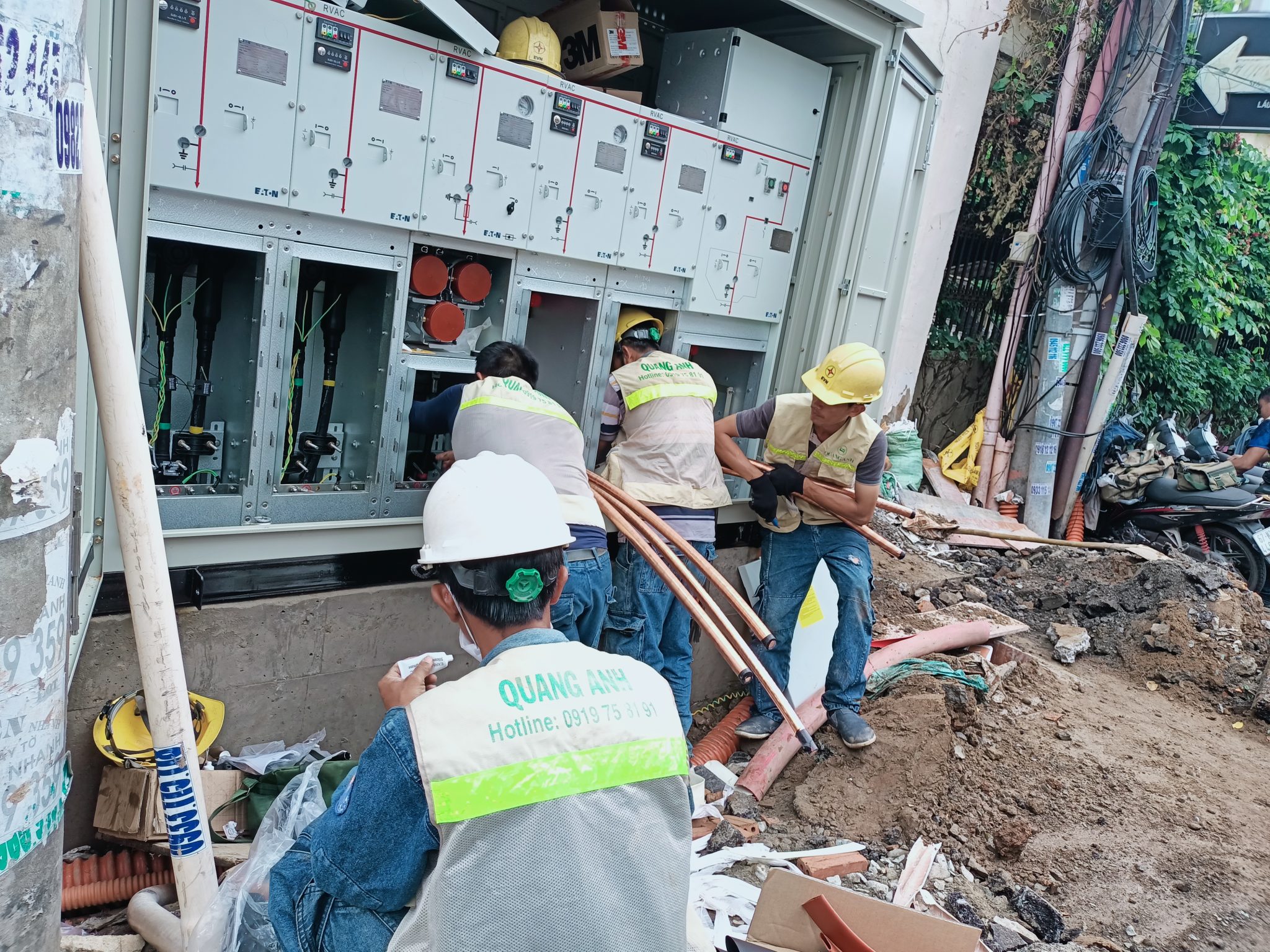 Thi công trạm biến áp QuangAnhcons QuangAnhcons cam kết chất lượng trong thi công trạm biến áp.
