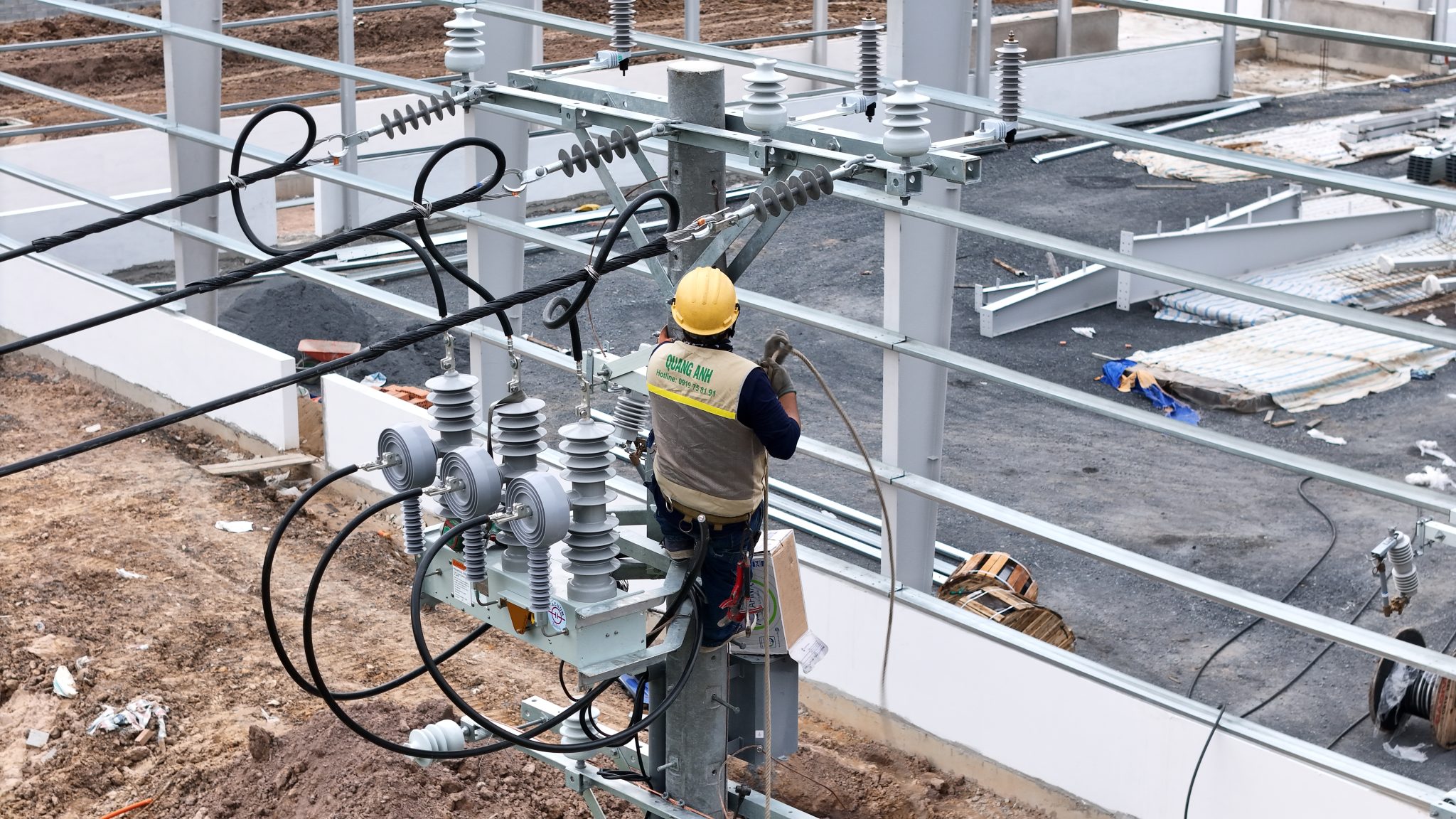 Toàn cảnh điện mặt trời Long An Hệ thống điện mặt trời quy hoạnh tại Long An.