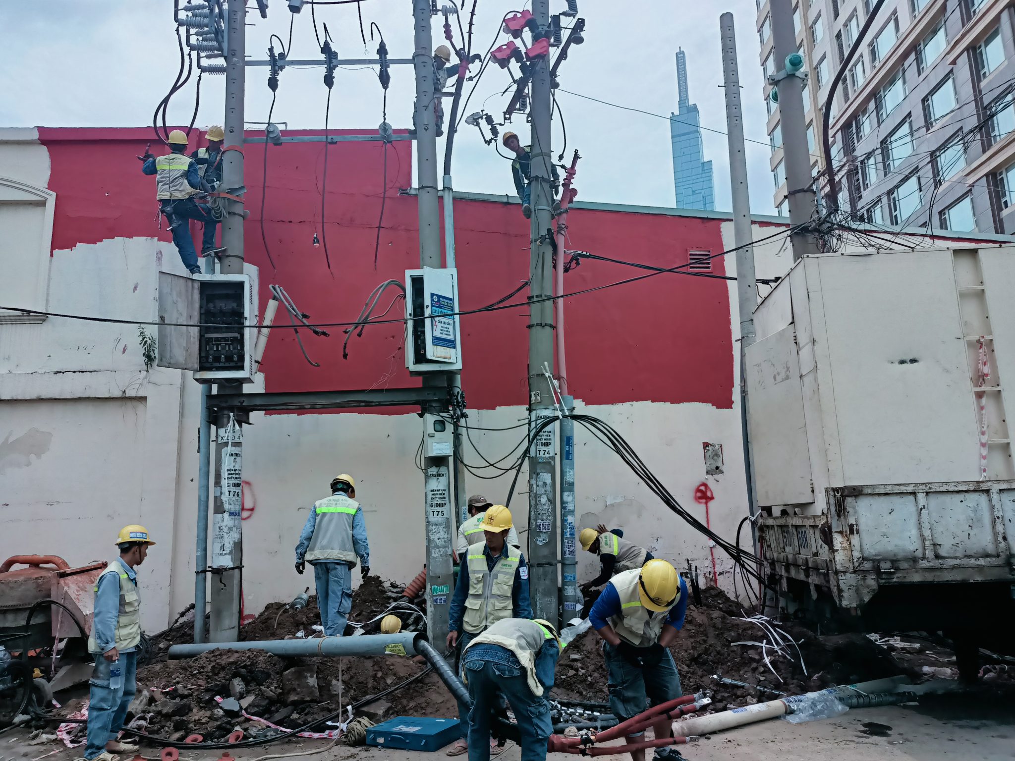 Diện tích và vật tư trong thiết kế hệ thống điện