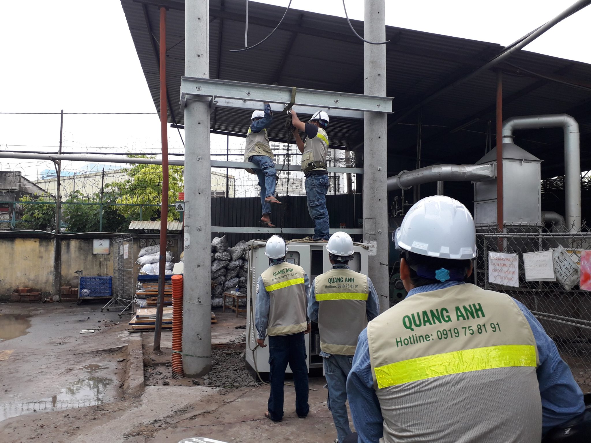 Thi công hệ thống điện đòi hỏi đội ngũ nhân công chuyên nghiệp Thi công hệ thống điện đòi hỏi đội ngũ nhân công chuyên nghiệp