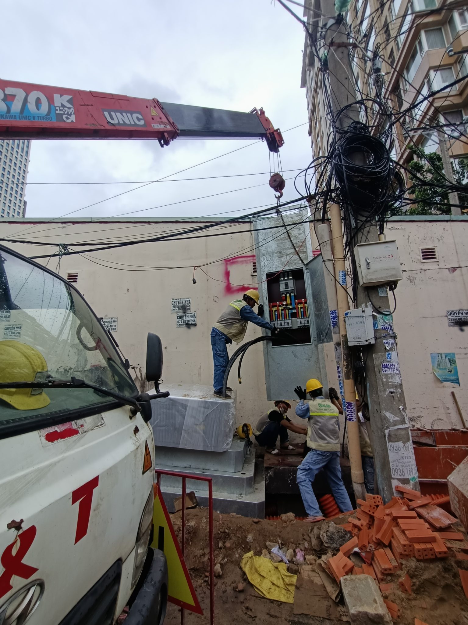 Substation Type Comparison So sánh các kiểu trạm biến áp