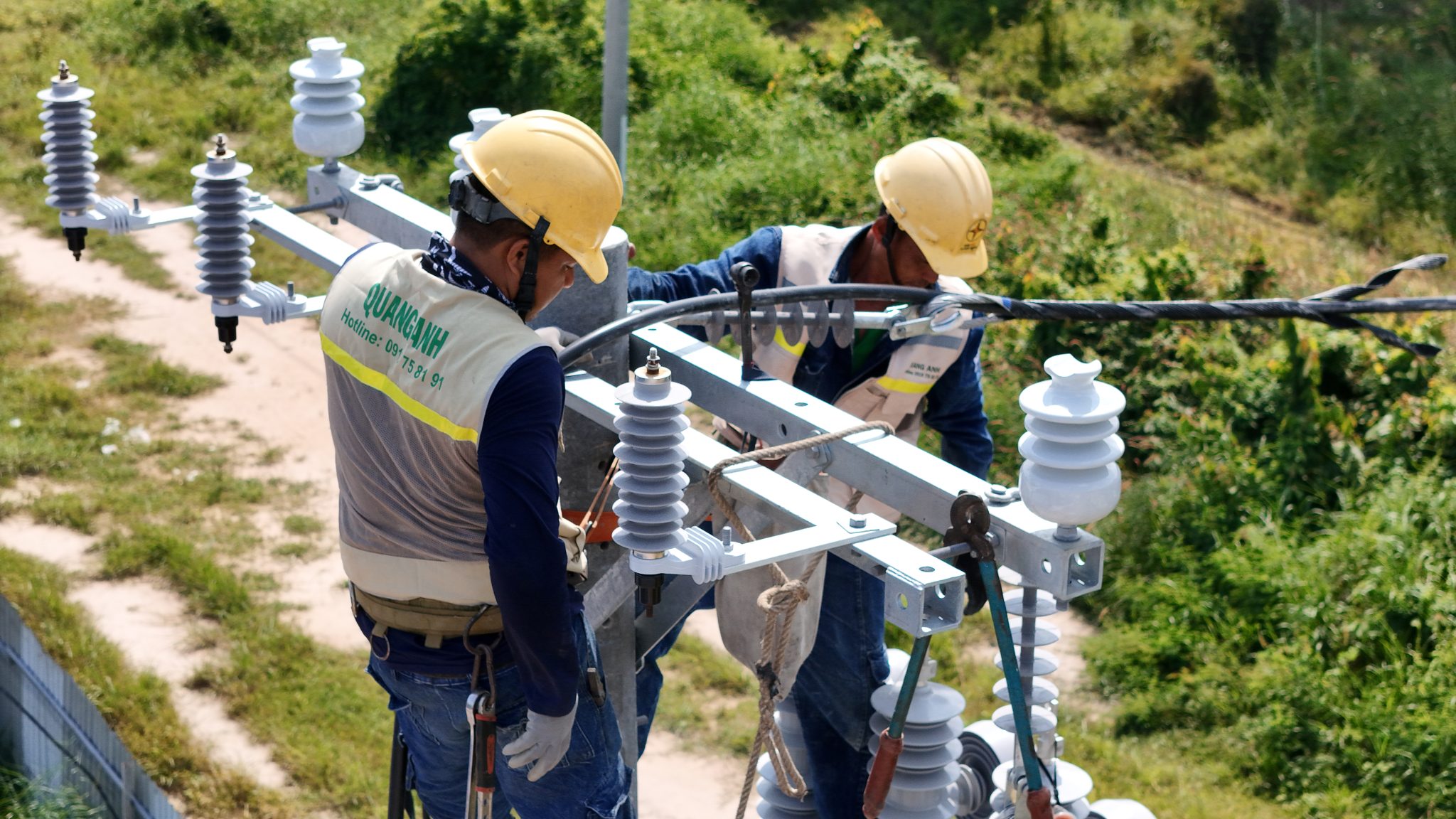 QuangAnhcons - Biến áp và sạc nhanh Trạm biến áp và sạc xe điện của QuangAnhcons