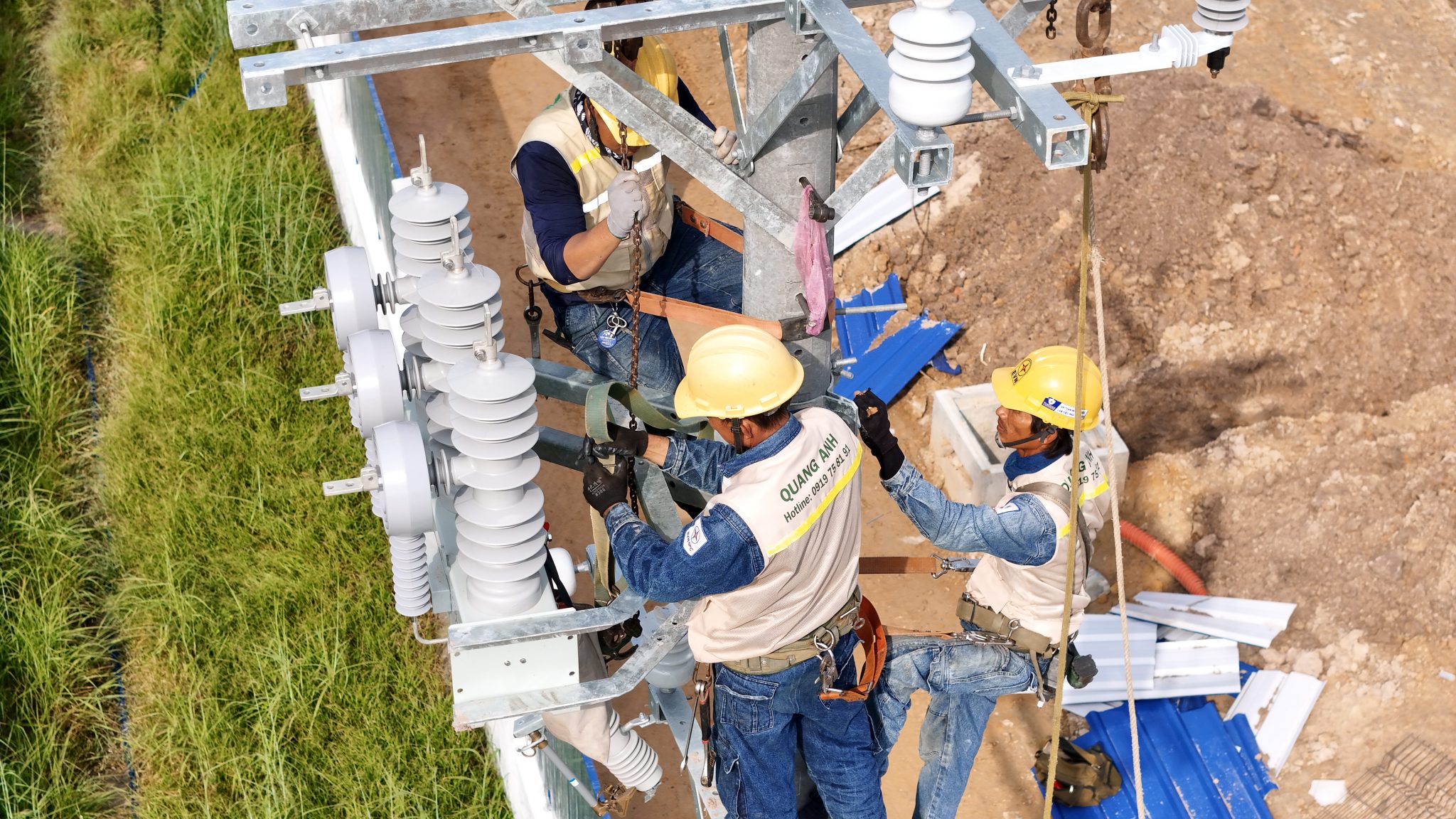 Các bước cài đặt hệ thống điện nhà máy