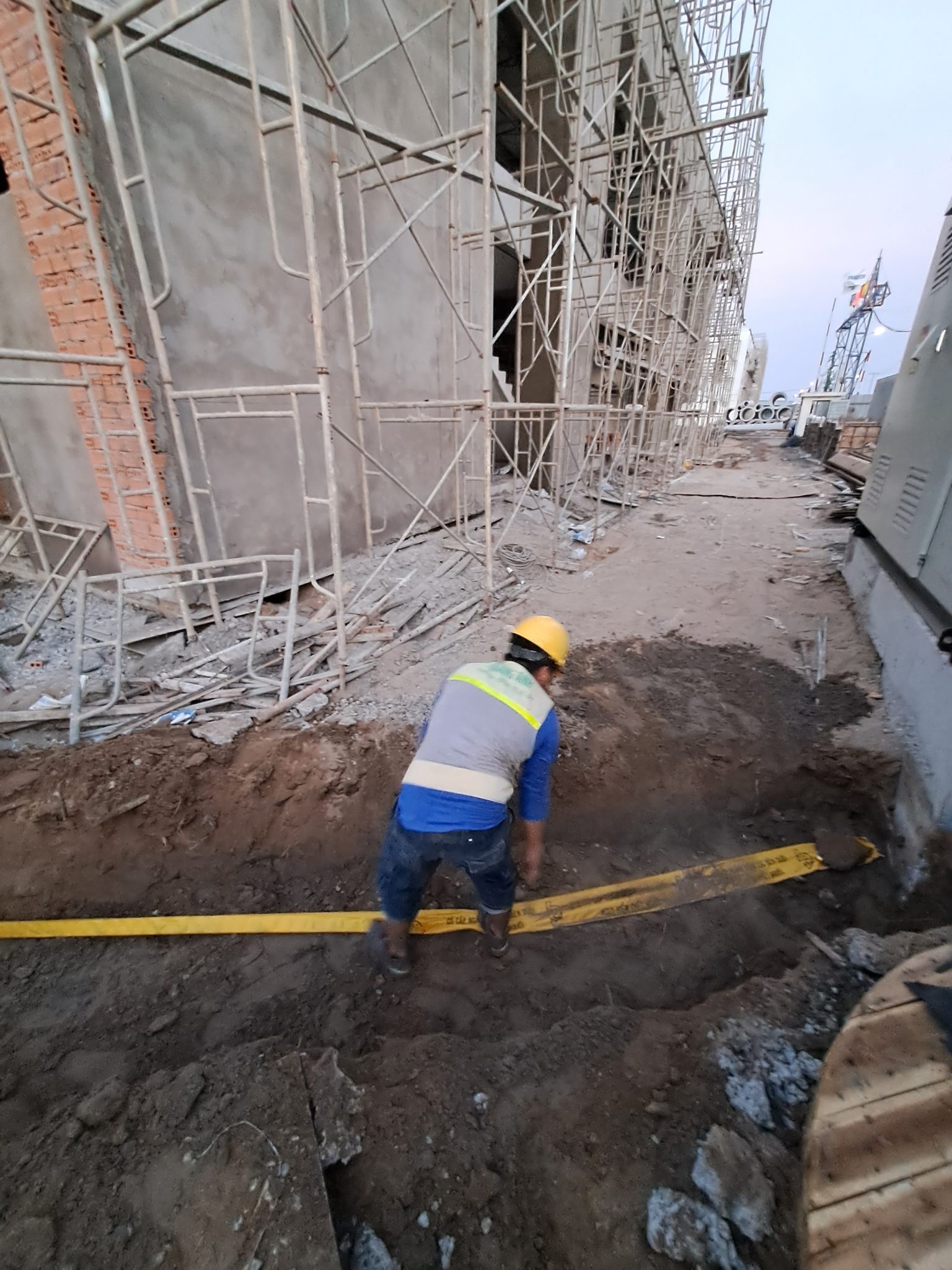 Quy trình lắp đặt hệ thống điện công nghiệp Lắp đặt hệ thống điện công nghiệp trong một nhà máy